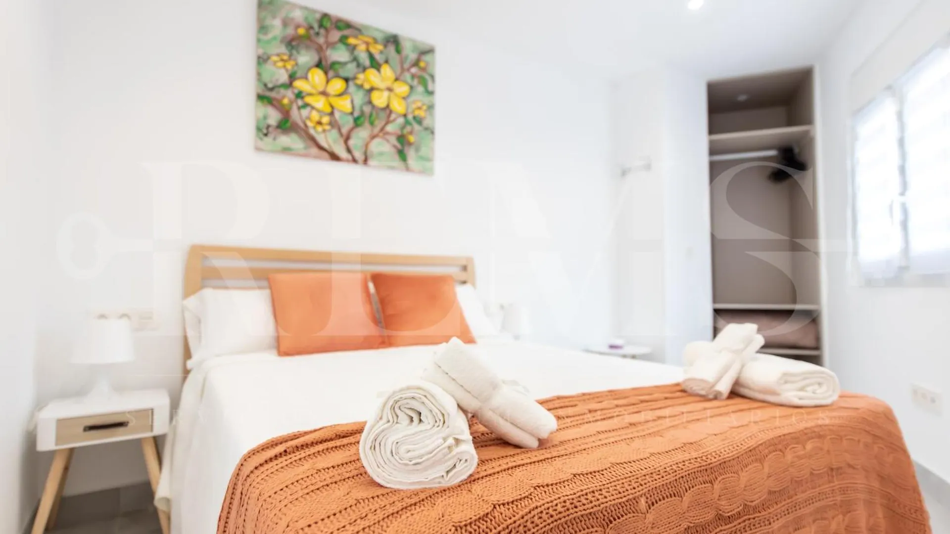 Comfortable And Charming Apartment With Terrace By Rems Malaga